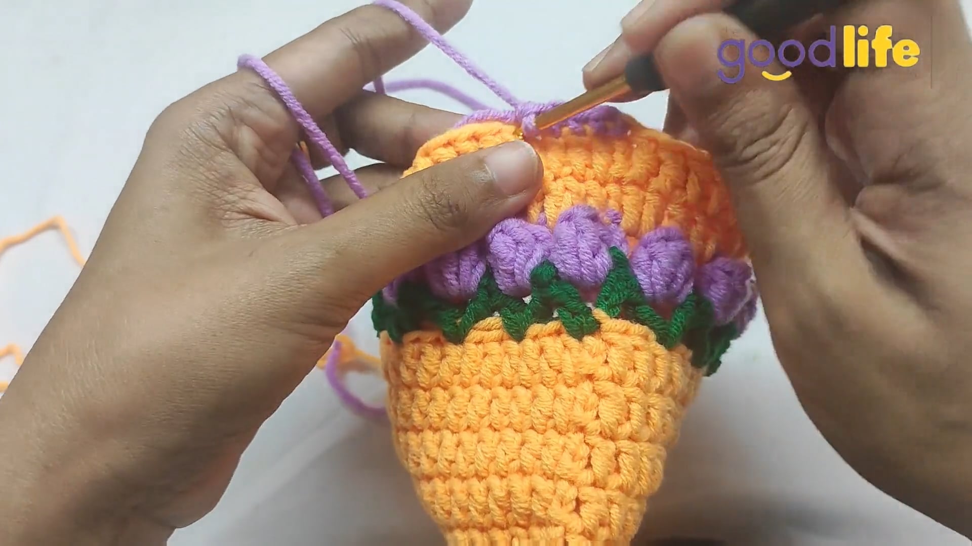 Cardholder လေး ချည်ထိုးကြည့်ကြမယ်