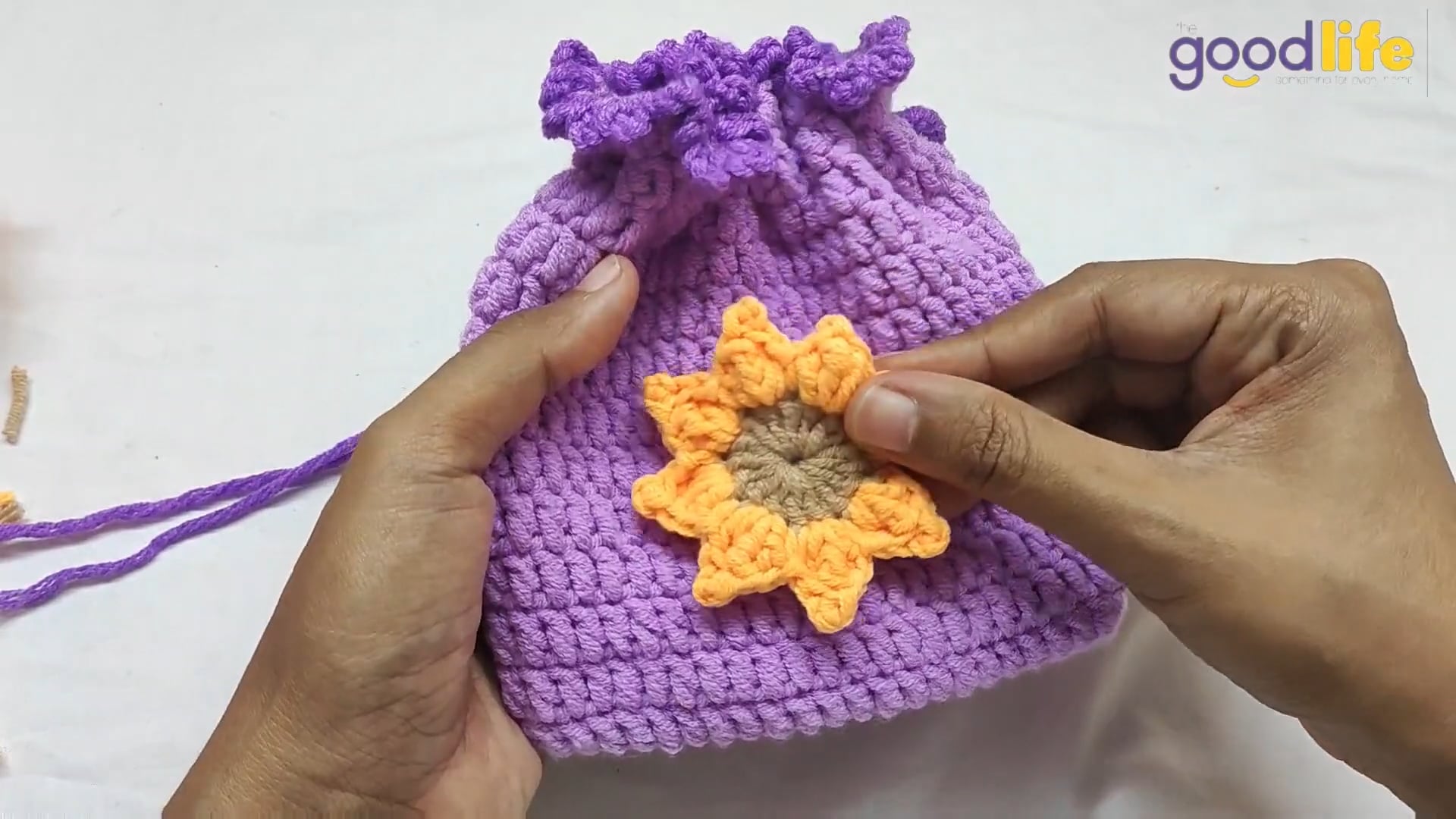 အလှဆင်စရာ နေကြာပန်းပွင့်ထိုးနည်း